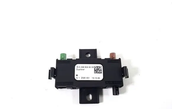 Mercedes-Benz EQC Aerial GPS antenna A2389055000