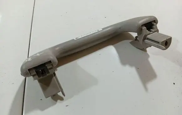 Toyota Avensis T250 Front interior roof grab handle