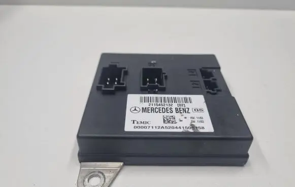 Mercedes-Benz E W211 Comfort/convenience module 2115452132 A2115452132