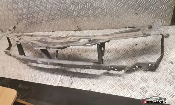 Volkswagen PASSAT B4 Top upper radiator support slam panel