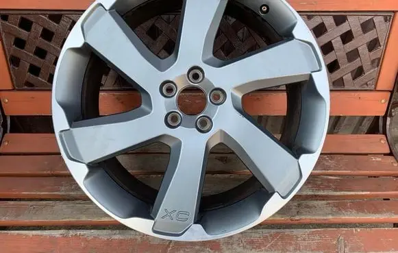 Volvo XC90 R20 alloy rim 