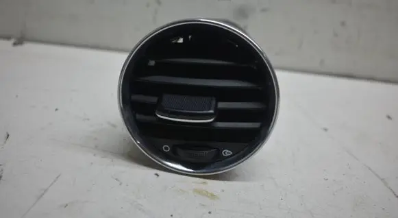 Peugeot 308 SW Dash center air vent grill 9658515377
