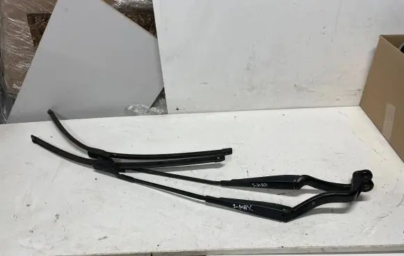 Ford S-MAX Front wiper blade arm 6M2117526AD 6M2117526CD