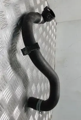 Volvo V40 Engine coolant pipe/hose 31474987
