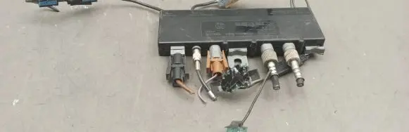 BMW 5 E39 Antenna control unit 65258352774