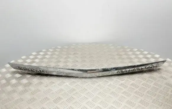 Opel Astra H Tailgate trim 13105814