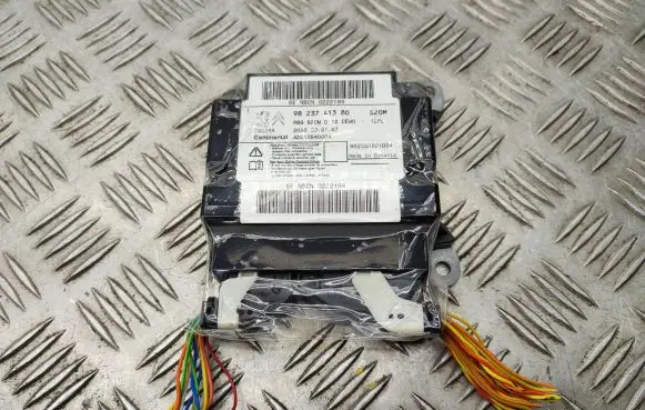 Citroen C3 Airbag control unit/module 9823741380