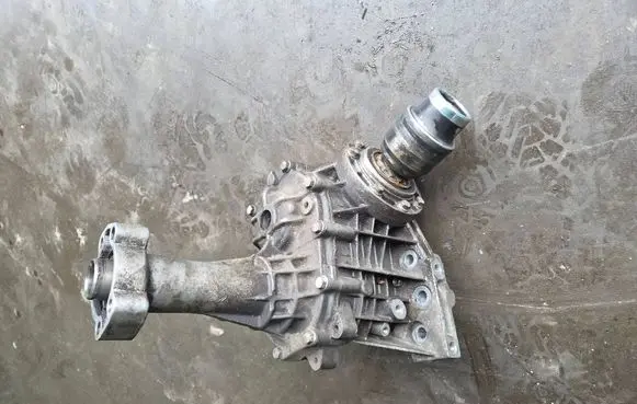 Opel Insignia A Gearbox transfer box case 55573146