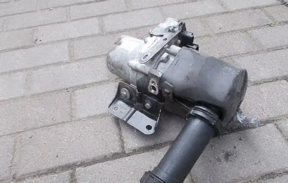 Citroen DS5 Power steering pump A5101478D