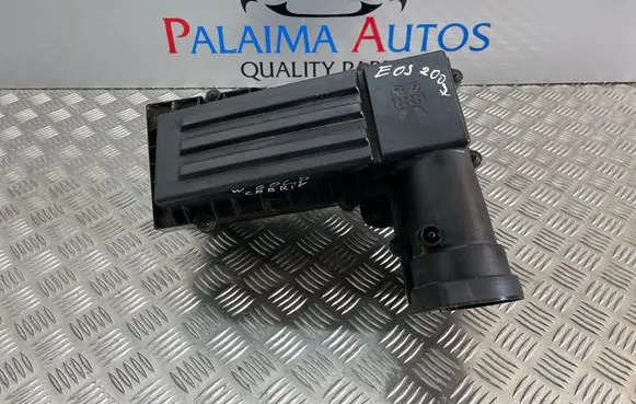 Volkswagen Eos Air filter box 1K0129620D