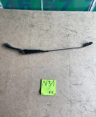Renault Clio II Front wiper blade arm 8200223465