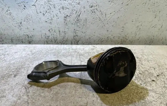 Dodge Durango Piston with connecting rod