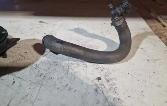 Peugeot 5008 Engine coolant pipe/hose 968468428004