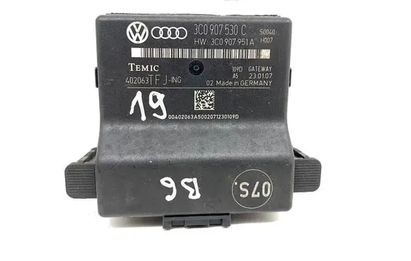 Volkswagen PASSAT B6 Gateway control module 3C0907530C