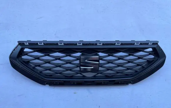 Seat Tarraco Front bumper upper radiator grill 5FJ853651D