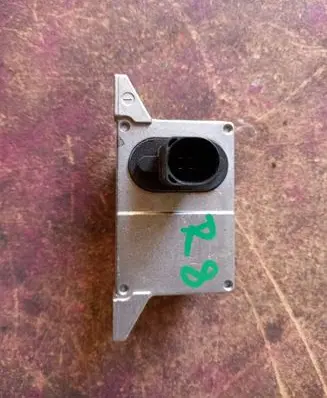 Volkswagen Touran II ESP acceleration yaw rate sensor 1K0907655B 10098503204