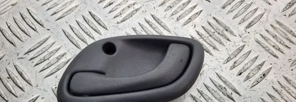 Suzuki Grand Vitara I Front door interior handle