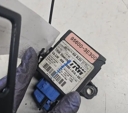 KIA Sorento ESP acceleration yaw rate sensor 956003E300
