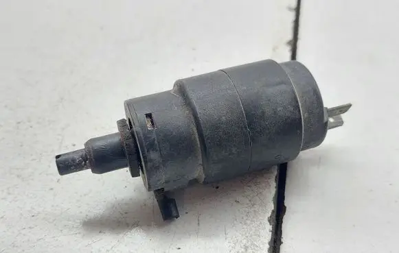Alfa Romeo 156 Windscreen/windshield washer pump B805