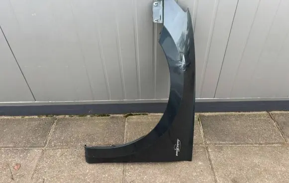Skoda Superb B8 (3V) Fender