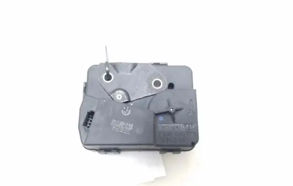 Loading door lock