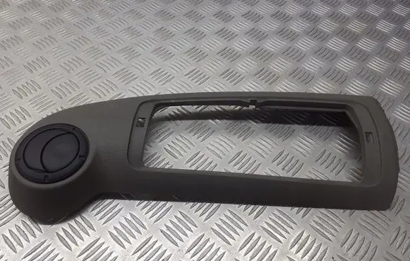 Dacia Sandero Dashboard side end trim 8200739446