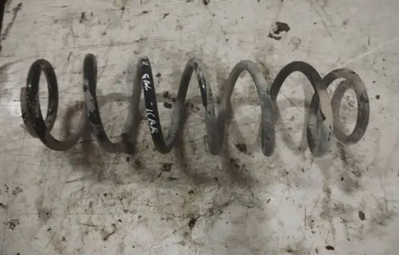 Volkswagen Golf IV Rear coil spring