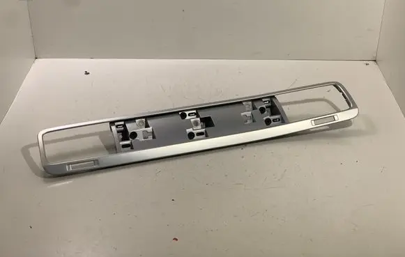 Volkswagen Touareg II Other dashboard part 7P2857189A
