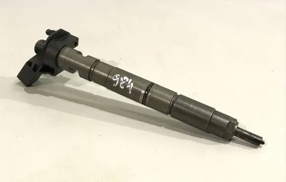 Audi A4 S4 B7 8E 8H Fuel injector 0445115037 059130277AB
