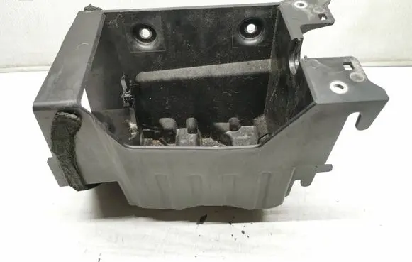 Volvo XC60 Battery box tray 31479621