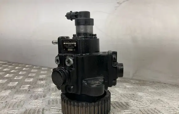 Opel Insignia A Fuel injection high pressure pump 0445010193 07000947549 55571005