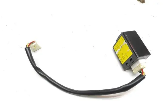 Opel Antara Window wiper interval relay 301000 9673480