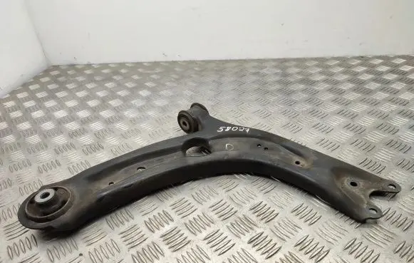 Volkswagen PASSAT B8 Front lower control arm/wishbone