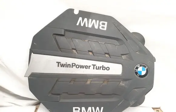 BMW 5 GT F07 Engine cover (trim) 13717577456