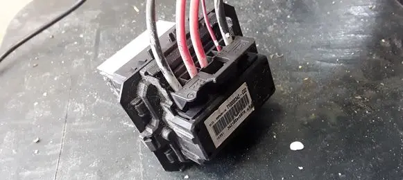 Renault Scenic III - Grand scenic III Heater blower motor/fan resistor T1000034Z