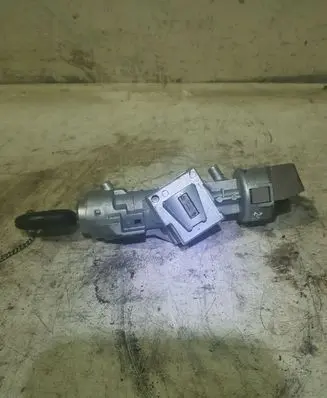 Ford Focus Ignition lock 3M513F880