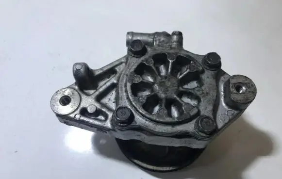 Honda Civic Power steering pump p1k 015593u