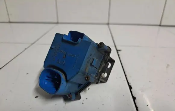 Peugeot 307 Coolant fan relay 9662240180