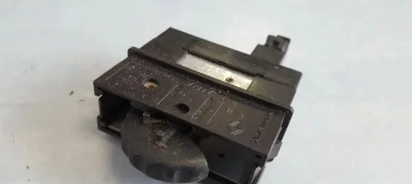 Renault Scenic I Headlight level height control switch 7700841245
