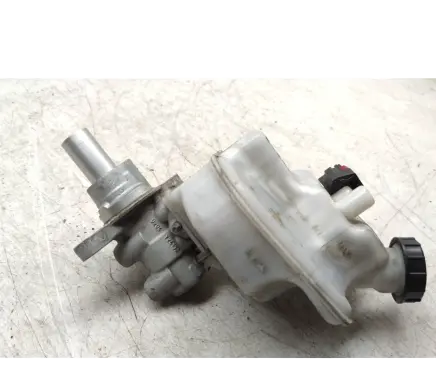 Brake fluid reservoir