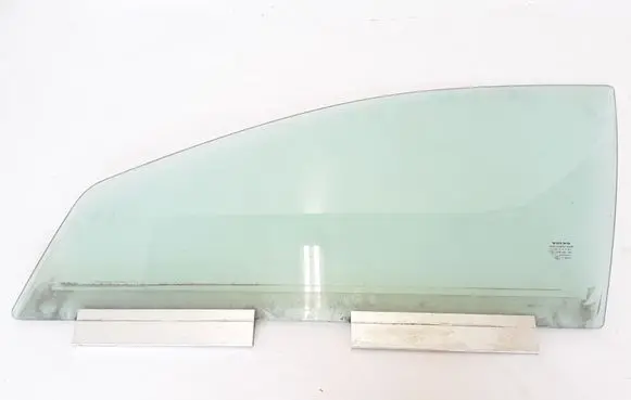 Volvo XC70 Front door window glass four-door 30753468