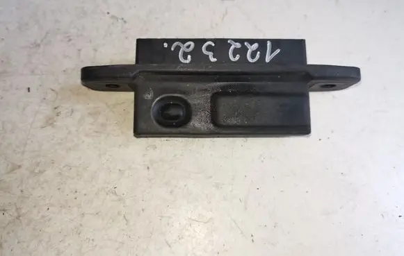 Toyota RAV 4 (XA30) Tailgate opening switch 15A965