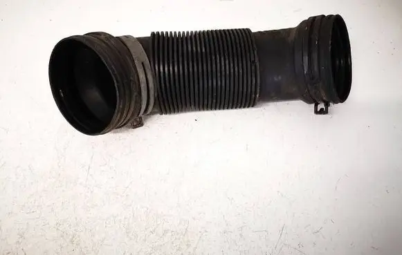 Volkswagen Touran I Air intake hose/pipe 1K0129684L
