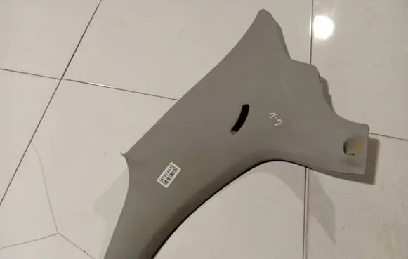 Rover 620 (D) pillar trim (bottom) 
