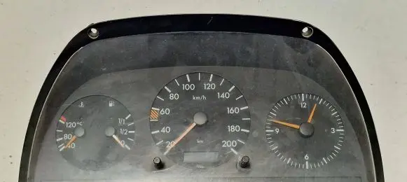 Mercedes-Benz Vito Viano W638 Speedometer (instrument cluster) 0005423001 VD012510