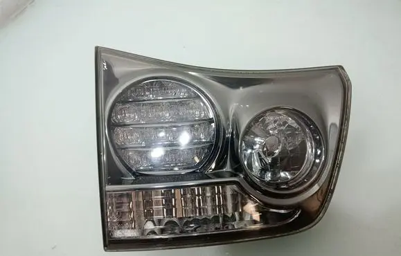 Lexus RX 330 - 350 - 400H Tailgate rear/tail lights