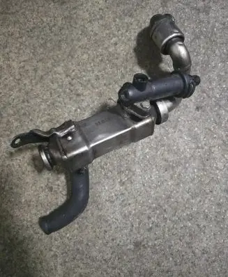 BMW 5 E39 EGR valve cooler 7787404 20903