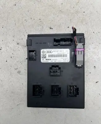 Audi A4 S4 B8 8K Comfort/convenience module 8K0907063K F005V00855