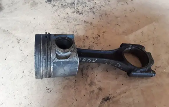 Volkswagen Sharan Piston with connecting rod NOCODE