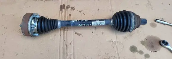 Volkswagen Golf VI Front driveshaft 1K0407271CP